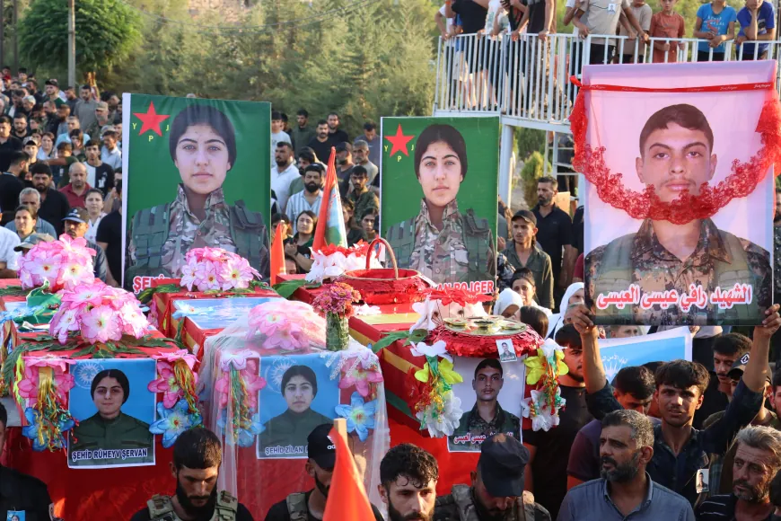 Qamishlo Residents Lay Three Kurdish Fighters to Rest