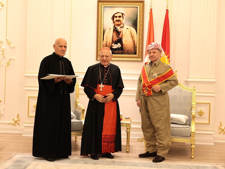 Barzani Receives High Papal Order in Recognition of His Role in Establishing Peace and Protecting Human Values